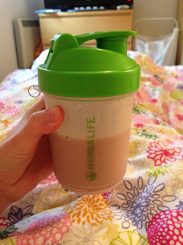 kay_hateley's tweet image. Perfect start to the day. #healthy #tasty #chocshake #addedprotein #herbalife