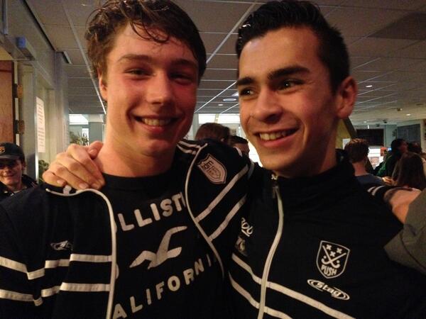 Play offs van <a href="/hdmheren1/">hdm heren 1</a> tegen @Pushheren1 kijken in Breda. #workhardplayhard