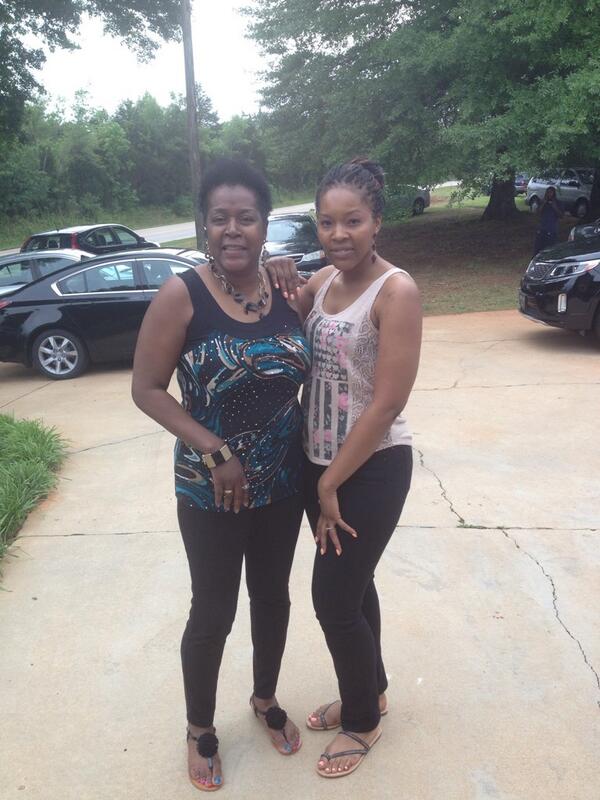 MrsAzia's tweet image. So I love this lady right here. Happy Mother's Day!!!!!!!