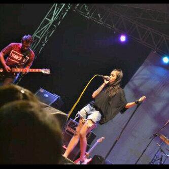 Cantik yak vokalisnya Ice Cream Attack (y) #SANIARICKMONO