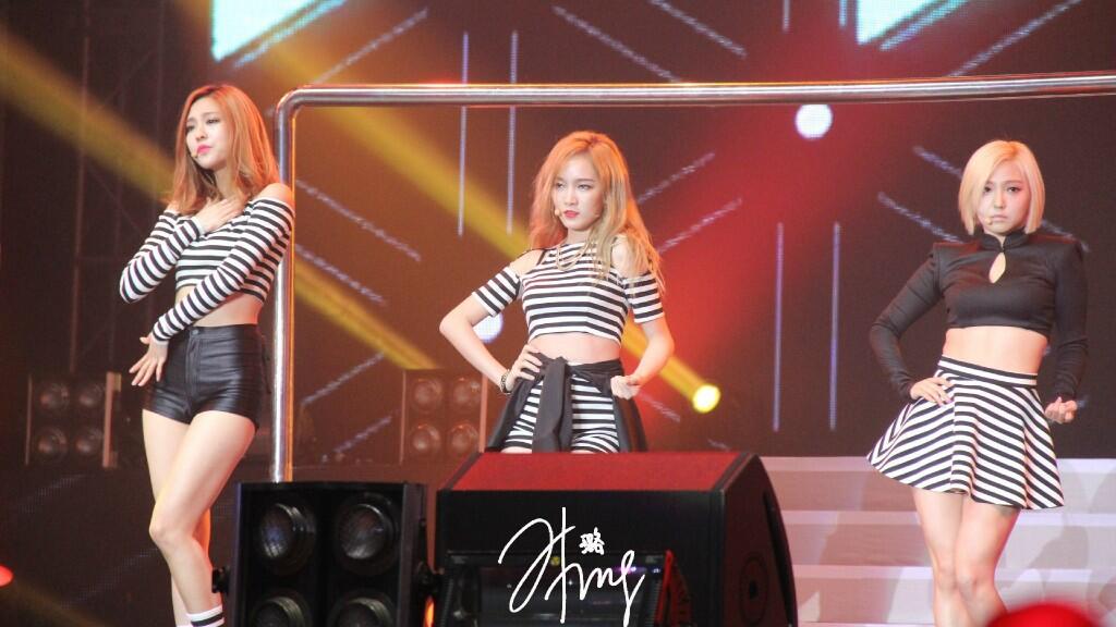 BnWu0rdCAAAymZ_.jpg:large