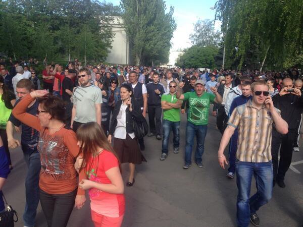 BnX8ZQMIgAEaFl1.jpg:large