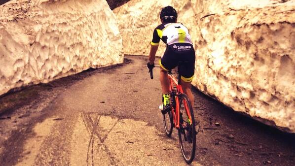 The snow can't stop us!!!! #snow #bananacycling #GoGoGo