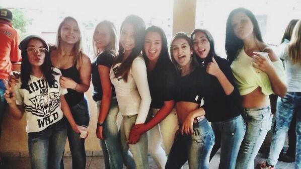 Rebecaoricchio's tweet image. Essas mina e tudo sem limite 👌👏💣🔫🙊💕 #NTB #SHOW #TOP #QUEROVERPEITAR