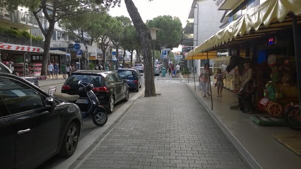 michaelnardin's tweet photo. Una bella giornata a @JesoloBeach @Comune_Jesolo http://t.co/hftaBSo5Y0