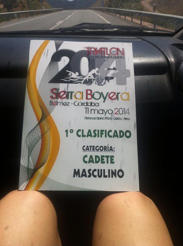 matias7_10's tweet photo. Hoy el primer triatlón del año y podium ( 1 de mi categoría ) vamos #triatlon http://t.co/RNlTQLrQEb