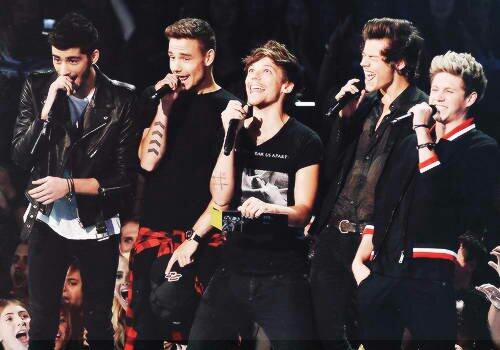 rt_yourcrush's tweet image. one direction