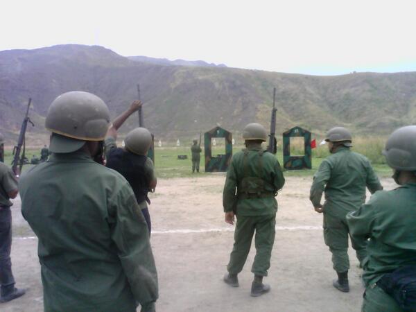 fieracocos's tweet photo. @MILICIAPALONEGR poligano  sur de aragua todo un excito sin novedad http://t.co/RlKKcYj8Jb