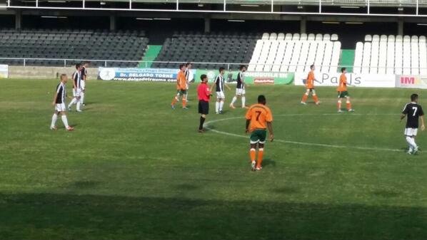 CDCastellon's tweet photo. Imagen de los primeros minutos de partido http://t.co/CKmt2qjLbl