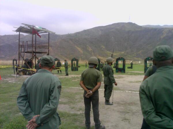 fieracocos's tweet photo. @fsalcedoa16 @MILICIAPALONEGR poligano sur de aragua milicia http://t.co/KpyLLy2TU1