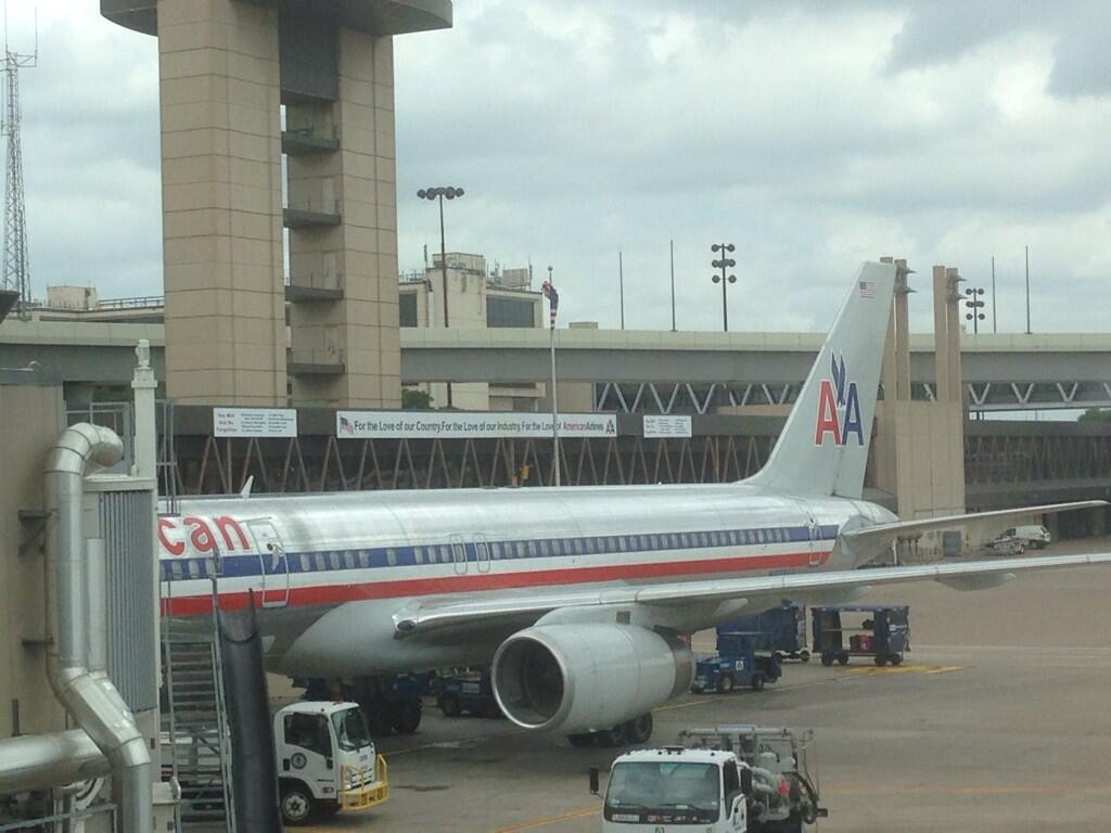 JoshuaSWarren: Flight to #MagentoImagine departs from gate @AmericanAir uses for the Snowball Express and honor flights. Humbling. http://t.co/RY5mPcZhRO