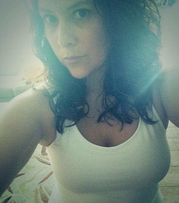 KatzannY's tweet photo. Mothers Day Glam. 
#selfiesunday http://t.co/exRmt6lNMx