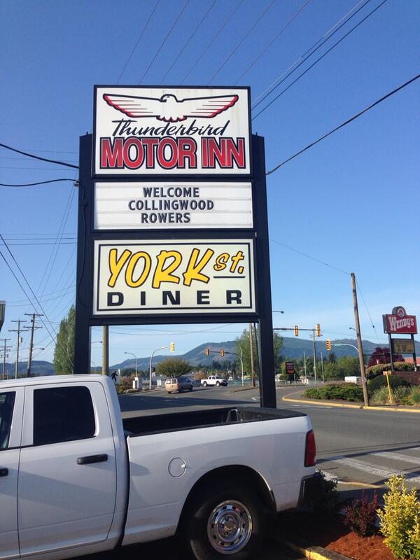 cwrowing's tweet image. What a welcome!  Thank you Thunderbird Motor Inn for a great stay!  #slsregatta #heythatsme