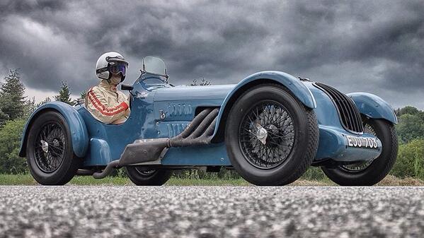 Mugellogram's tweet photo. #Scarperia-#Giogo: istantanee dallo #storico #circuito stradale del #Mugello.  Auto #Epoca - Photo © Elena Innocenti http://t.co/XG7BF8bjl4