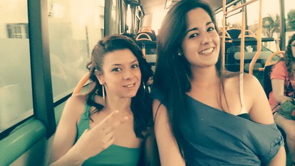 angeladesiree1's tweet photo. Como me enrea la @espe_wi jajajaja q tia mas enrreosaaa!! El dia promete http://t.co/ydvK4SXZGn