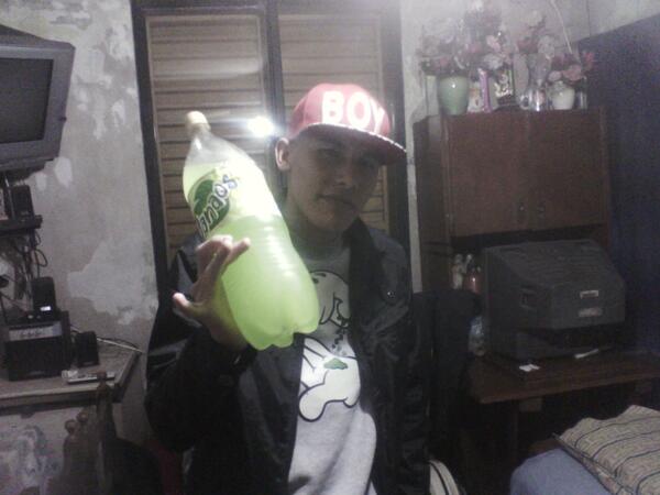 Ayer apunto de salir ! YO TOMO MANAOS ! ! LO MEJOR DE MI PAÍS #RT #PRODRTDESIGN