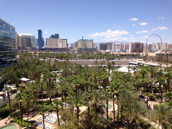 AlexCreatuity: Just got to my room. Wow. #MagentoImagine http://t.co/wC1os4YbkU