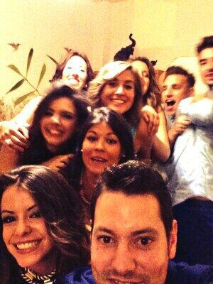 Glortega_Mar's tweet photo. Soorpreson!#amigosdeverdad #notieneprecio #milGracias😘 http://t.co/y6XPQ289JP