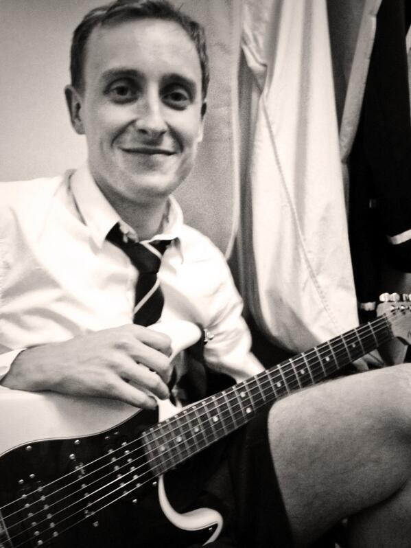 jamies1stclass's tweet image. Lead guitarist @_benseph loves his #fenderdelux so much. #guitar #gsharp #string #intonation #yeah #plectrum