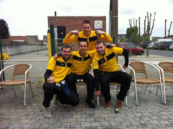 Janvdj's tweet photo. En het seizoen is terug begonnen! #2-0winst #BigBallsOpstal #roadtothefinal http://t.co/gyKqYrCdlP