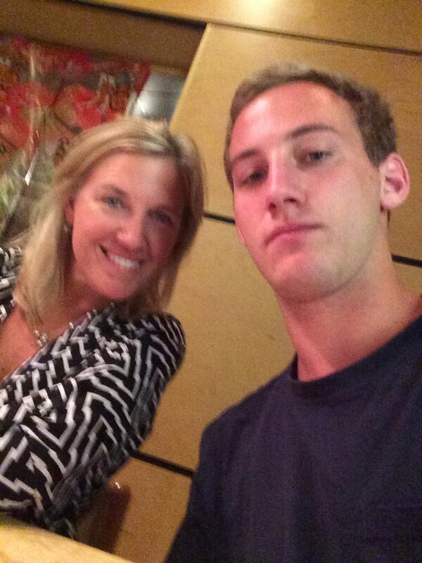 samlane11's tweet photo. Just ouchea trynna get it #mothersday http://t.co/TOr5ukOyJb