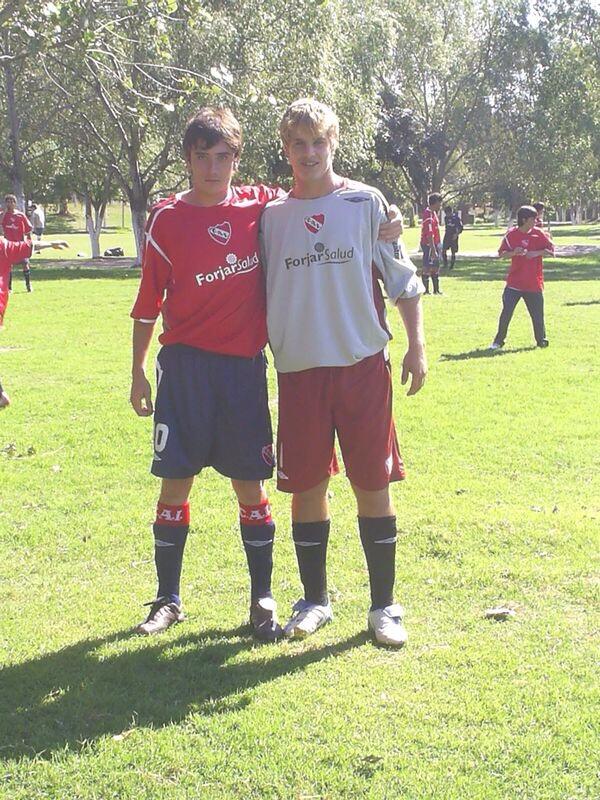 mancuello's tweet photo. Que lindo recuerdo @RusoRodriguez http://t.co/Bi0dRiuwCs