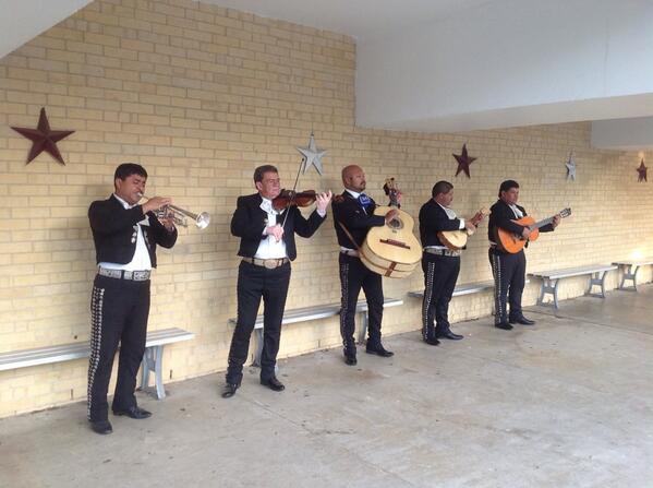 dachperez's tweet photo. Good morning! Any day is good that starts with Mariachis! #smithlc http://t.co/IzfJqbJWKh