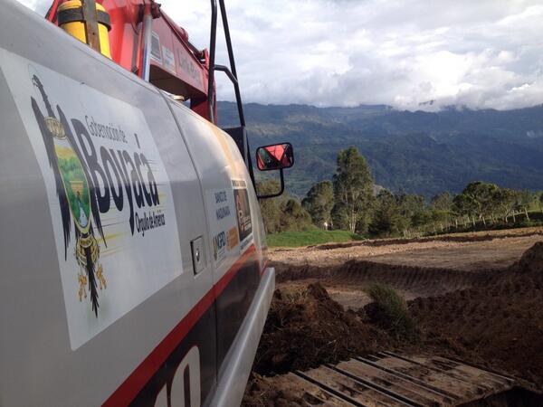 KELVINROBLES4's tweet photo. Apoyando los sueños de 54 familias para la construcción de sus viviendas en el Municipio de Guateque. http://t.co/JjuVk0KABG