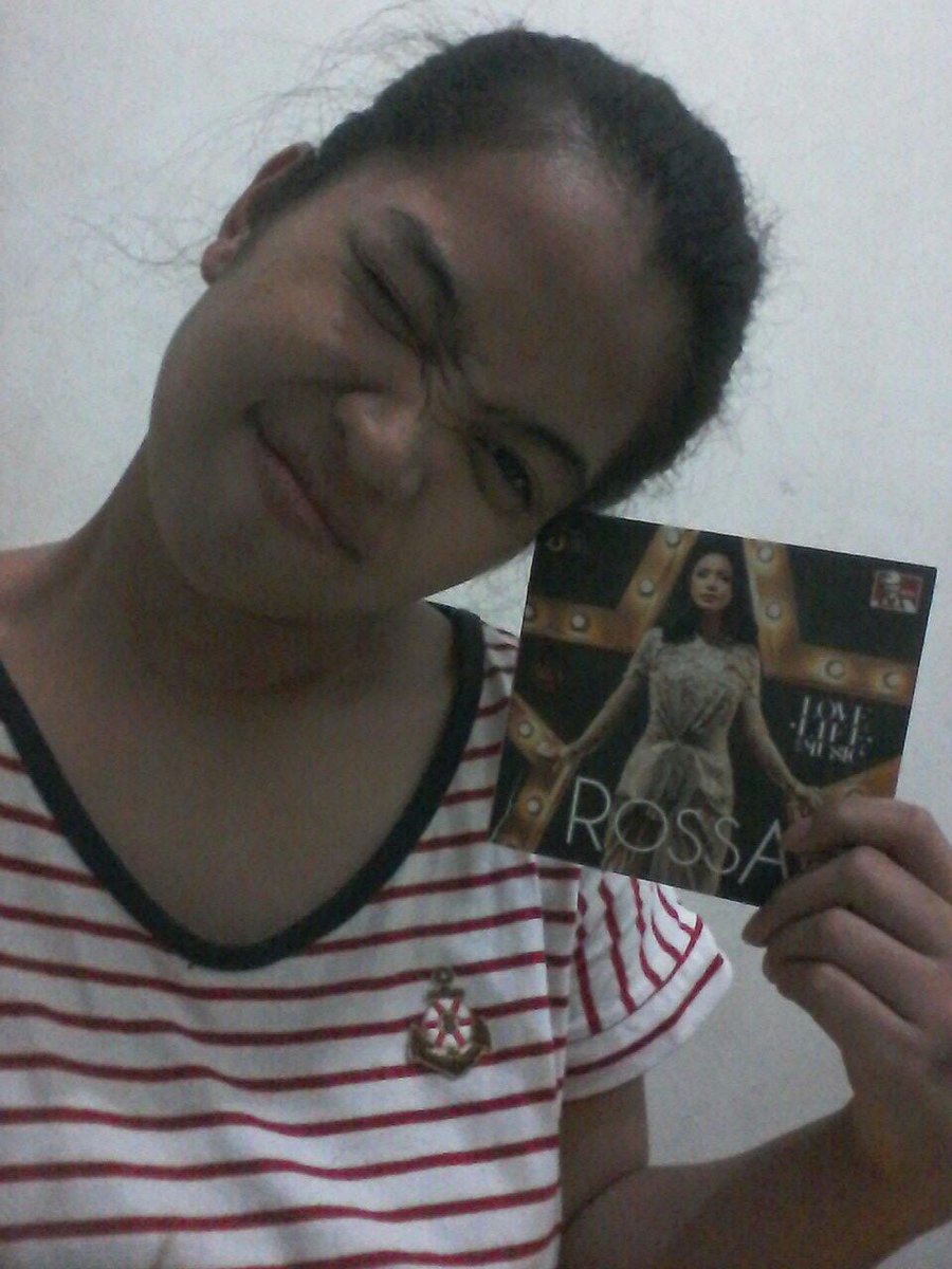 Bukan-bukan, as one, salahkah #WSMHijrahCintaRossa cc: <a href="/mynameisrossa/">Rossa Roslaina</a> <a href="/TrinityOptimaP/">Trinity Optima Production</a> @kisfmjakarta