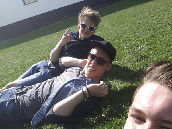 Softengineband's tweet image. #photoshoot