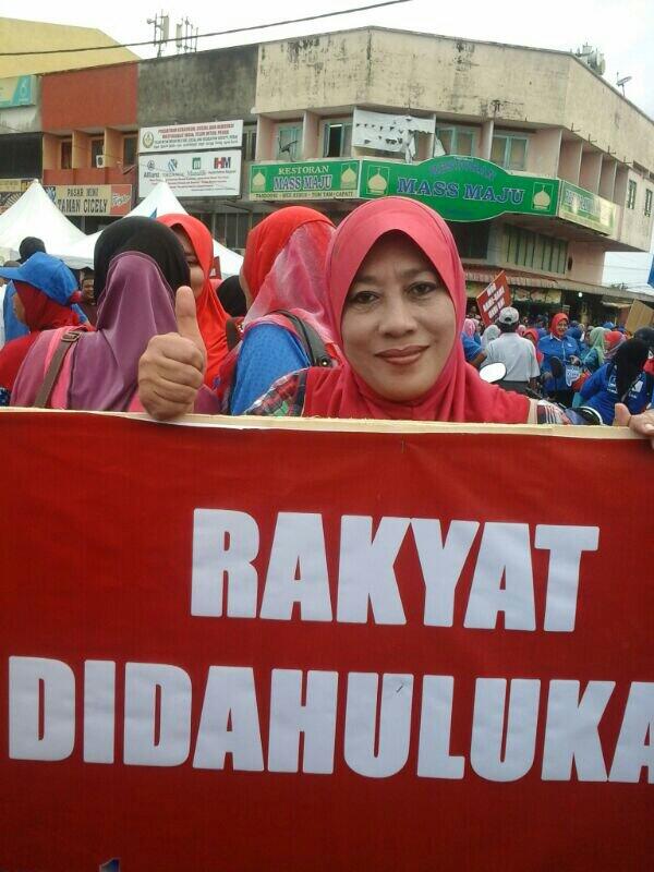 Hebat kwn teman nie...,shimah hang kempen abis abisan pastikn BN dpt brkuasa di telok intan...weeknd teman dtg....
