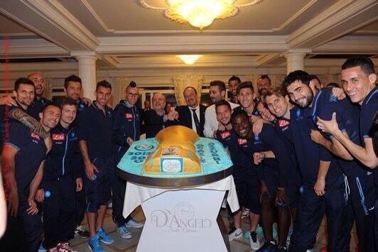 sscnapoli's tweet photo. Una serata di festa per celebrare un anno strepitoso #ForzaNapoliSempre  http://t.co/VeprOufNpG http://t.co/QPwjjQKWAq