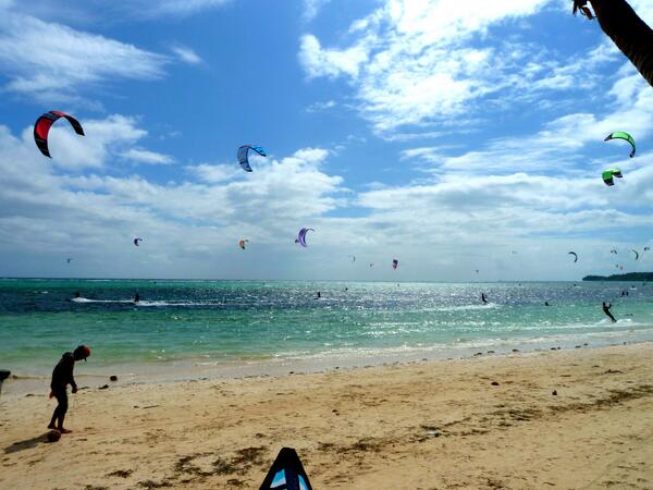 getourguide's tweet image. Playing kitesurfing in boracay beach Philipphines #Philippines #Boracay blog.getourguide.com/2014/05/18/bor…