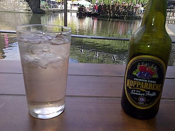 skippydeath's tweet photo. #bestworkingday #wetlunch #camden #camdenlock #weatherspoons http://t.co/GgtI1JzpNP