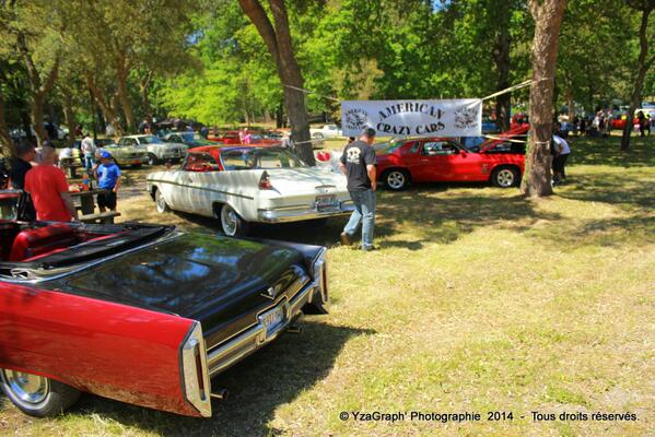 YzaGraph's tweet image. Pique-Nique parmi les V8 ! ;)