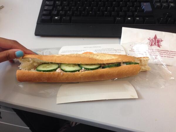 fmulla_'s tweet image. Did you want to fill this baguette,@Pret ? #nofilling #eatingbread