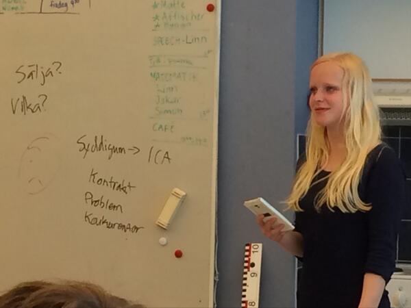 johannasyrten's tweet photo. Linn från #mathivation övar våra fyror #glasbergsskolan i speech. Vad ska säljas till vem? @faridnolen @LinEducation http://t.co/PBfPj6jfVa