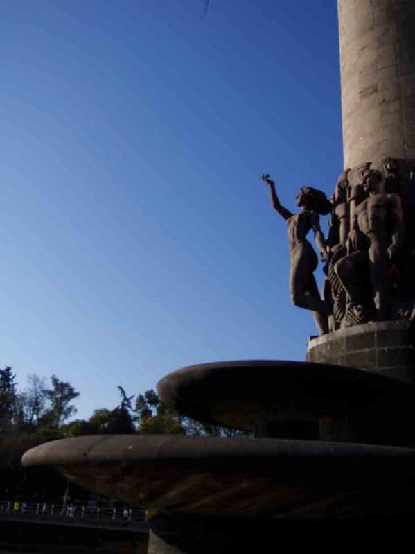 LOMAS DE CHAPULTEPEC tweet media