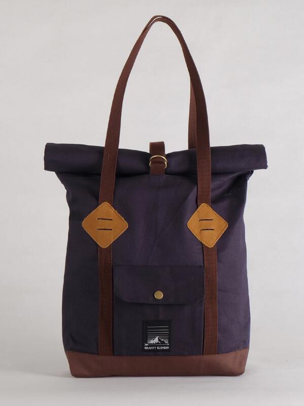 goodmoodYK's tweet image. Navy Workers Tote Bag by @Gravity_Element. Leatherwork accessories, laptop sleeve inside up to 14 inch. #FineGood