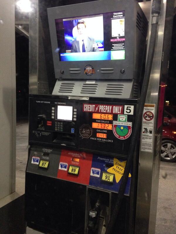 breannebla8's tweet photo. TVs in the bathroom... TVs at the pumps #whatnext #canadagetwithit #thenewsison http://t.co/s3yW32zrCj