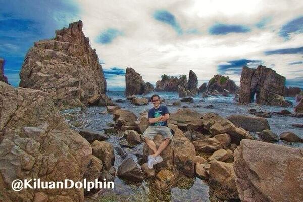KiluanDolphin's tweet photo. Karang Pegadung, 30 menit dr Kiluan ini menyaingi gugusan karang Phi Phi Island Thailand http://t.co/rWakQiR0YU