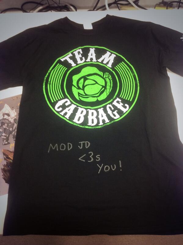CommunityJD's tweet image. GIVEAWAY! As I've reached 1000 followers, I'm giving away a lovely signed #TeamCabbage T-shirt. RT this to enter!