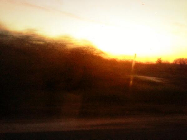 RunToParty's tweet photo. And van 2 takes off for the final time. #beautifulsunrise #byeguys http://t.co/ZlVYgBRQnO