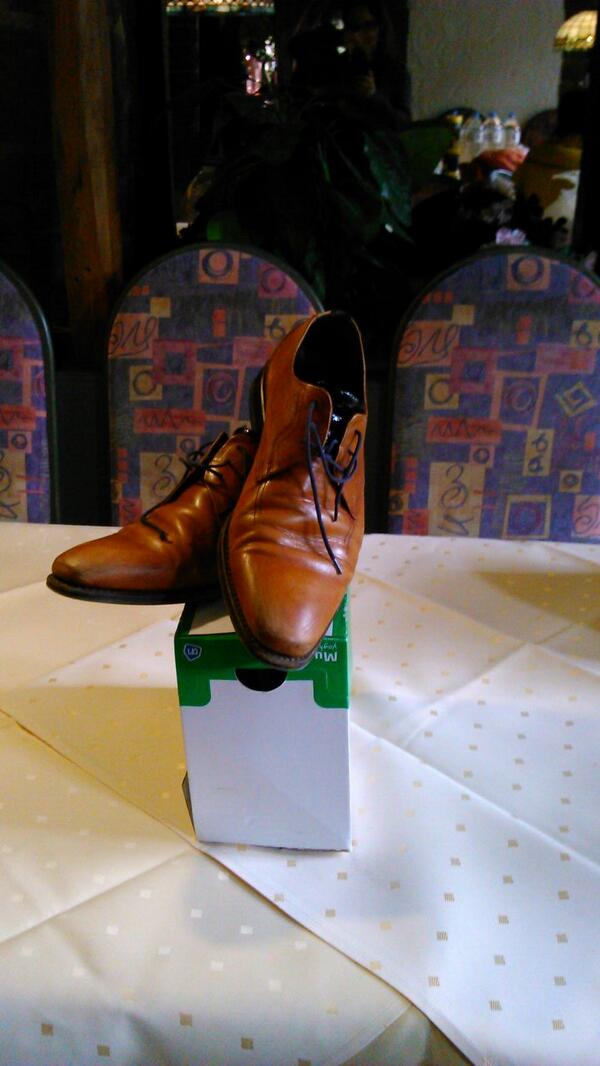 TeamC4CC's tweet photo. Jo zijn schoenen voor Keulen staan al klaar! http://t.co/xHHvmoDDoS
