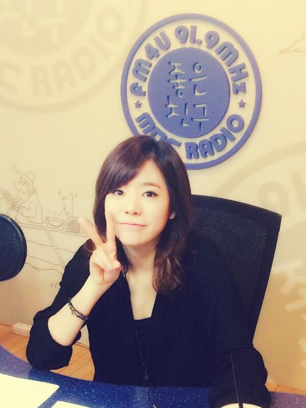 [OTHER][06-05-2014]Hình ảnh mới nhất từ DJ Sunny tại Radio MBC FM4U - "FM Date" BnbTPqJCQAEgL65