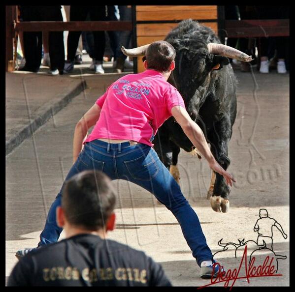 <a href="/cristianmoras90/">Cristian Moras</a> CARA A CARA CON EL TORO DE HER BRAGADO QUE SENSACION SE LE.PASARA POR LA CABEZA <a href="/Ehtoroeventos/">ehtoro.com</a>