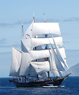 TeagzzH's tweet photo. Just spent 5 amazing days on this boat http://t.co/MpFBd3HPi2