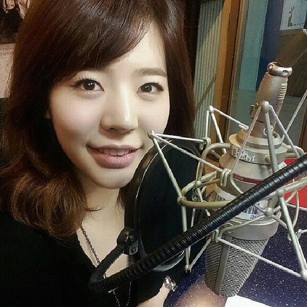 [OTHER][06-05-2014]Hình ảnh mới nhất từ DJ Sunny tại Radio MBC FM4U - "FM Date" Bnbd0olCIAA50li