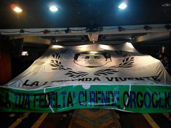 CN_ICI's tweet photo. Ultras nya @ICI_Jakarta Beraksi saat Pertandingan INTER - Lazio 10.05.2014 http://t.co/OaHQUdavlI
