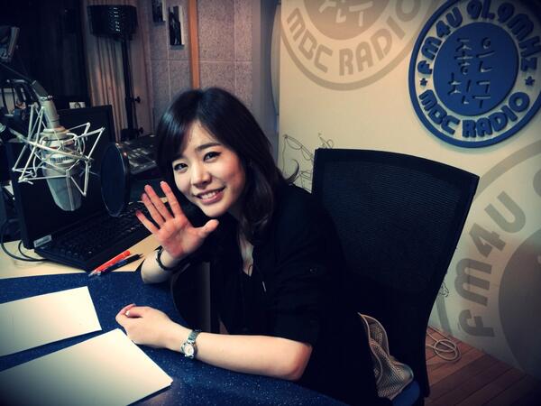 [OTHER][06-05-2014]Hình ảnh mới nhất từ DJ Sunny tại Radio MBC FM4U - "FM Date" BnbnMp7CIAA_Oms